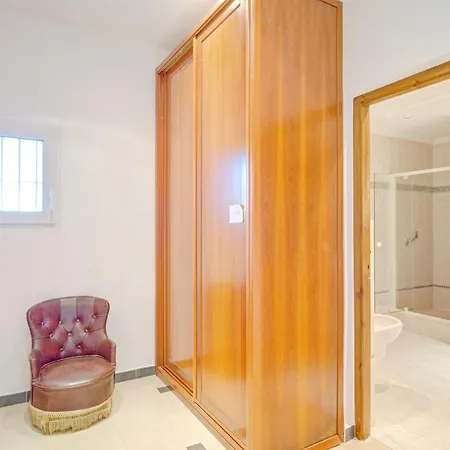 Batavia By Interhome *